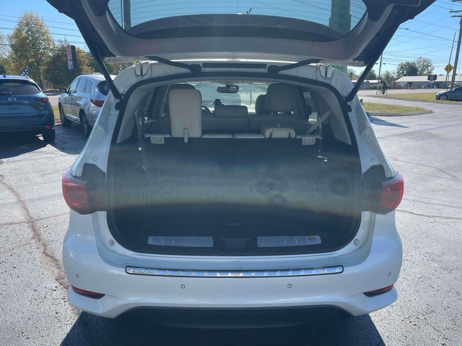 Used 2019 INFINITI QX60 Luxe w/ Essential Package AWD/4WD image 7