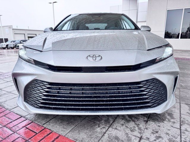 New 2026 Toyota Camry Hybrid FWD image 4