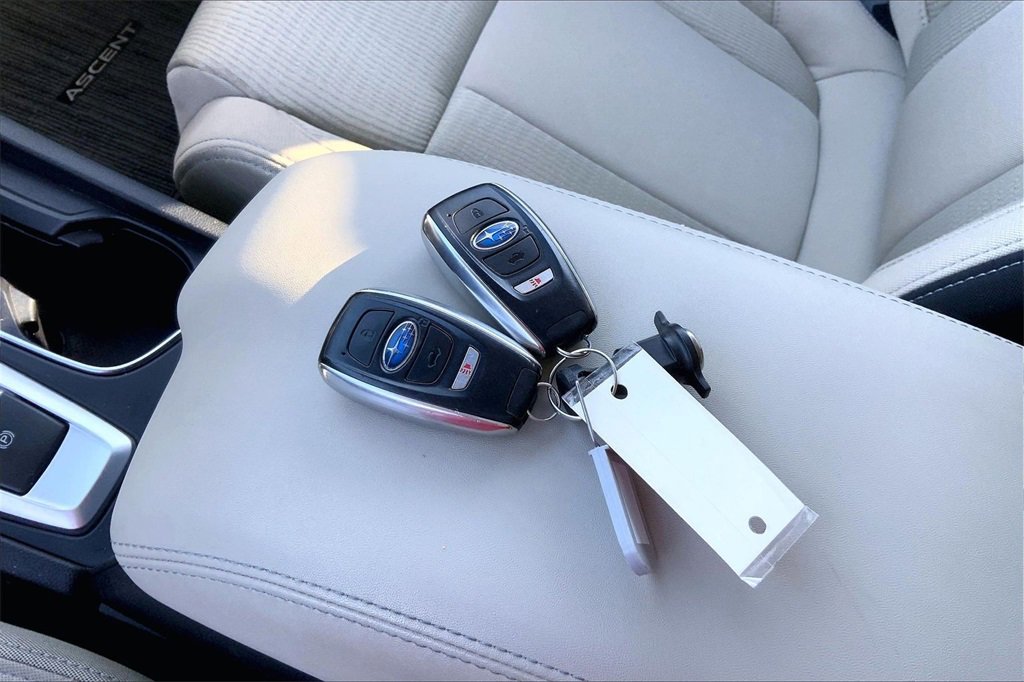 Used 2023 Subaru Ascent Premium w/ Convenience Package image 34