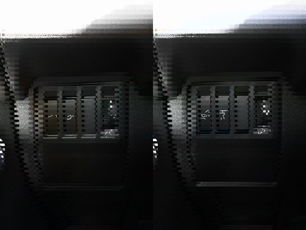 New 2025 Subaru Ascent Limited image 34