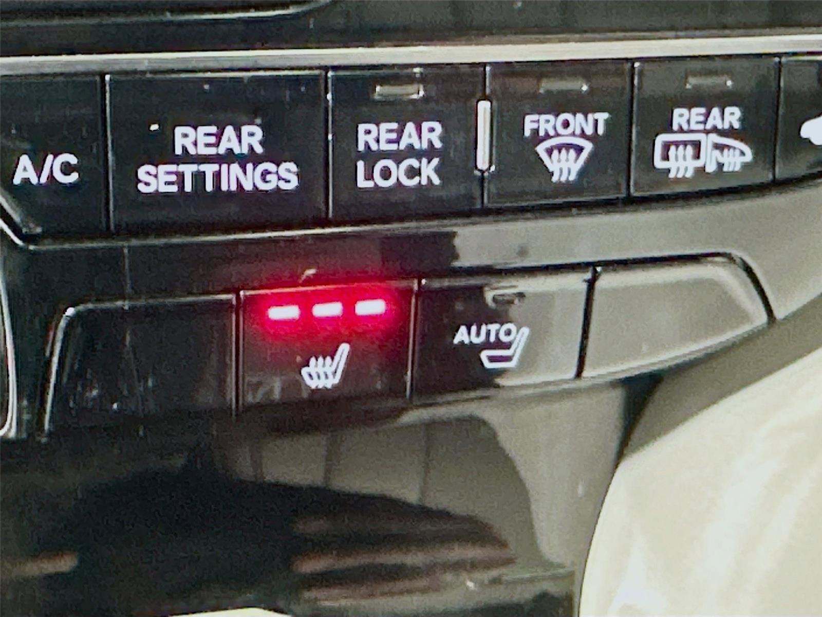 Used 2023 Acura MDX SH-AWD w/ Technology Package image 21