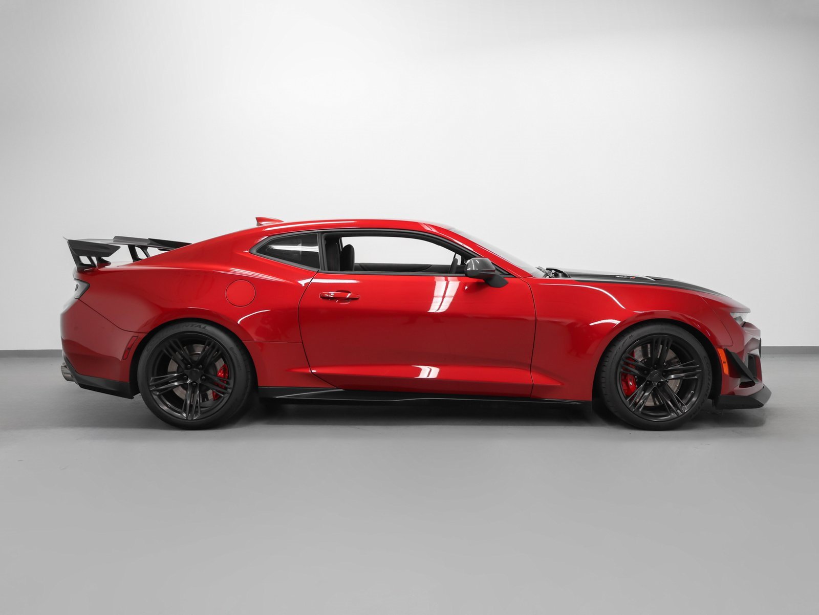 Used 2018 Chevrolet Camaro ZL1 image 11