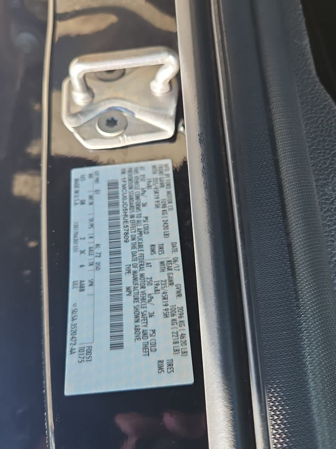 Used 2017 Ford Escape Titanium image 21