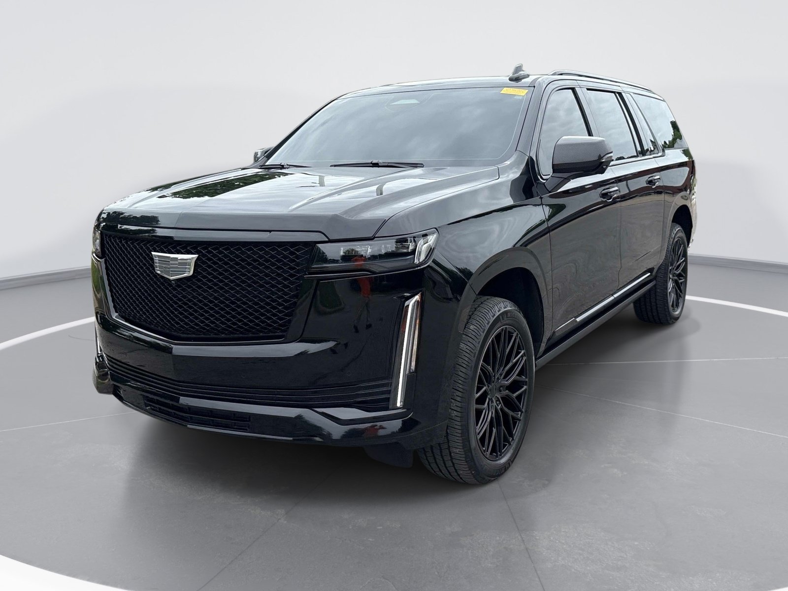 Used 2024 Cadillac Escalade ESV Sport Platinum w/ LPO, ONYX Package AWD/4WD image 3