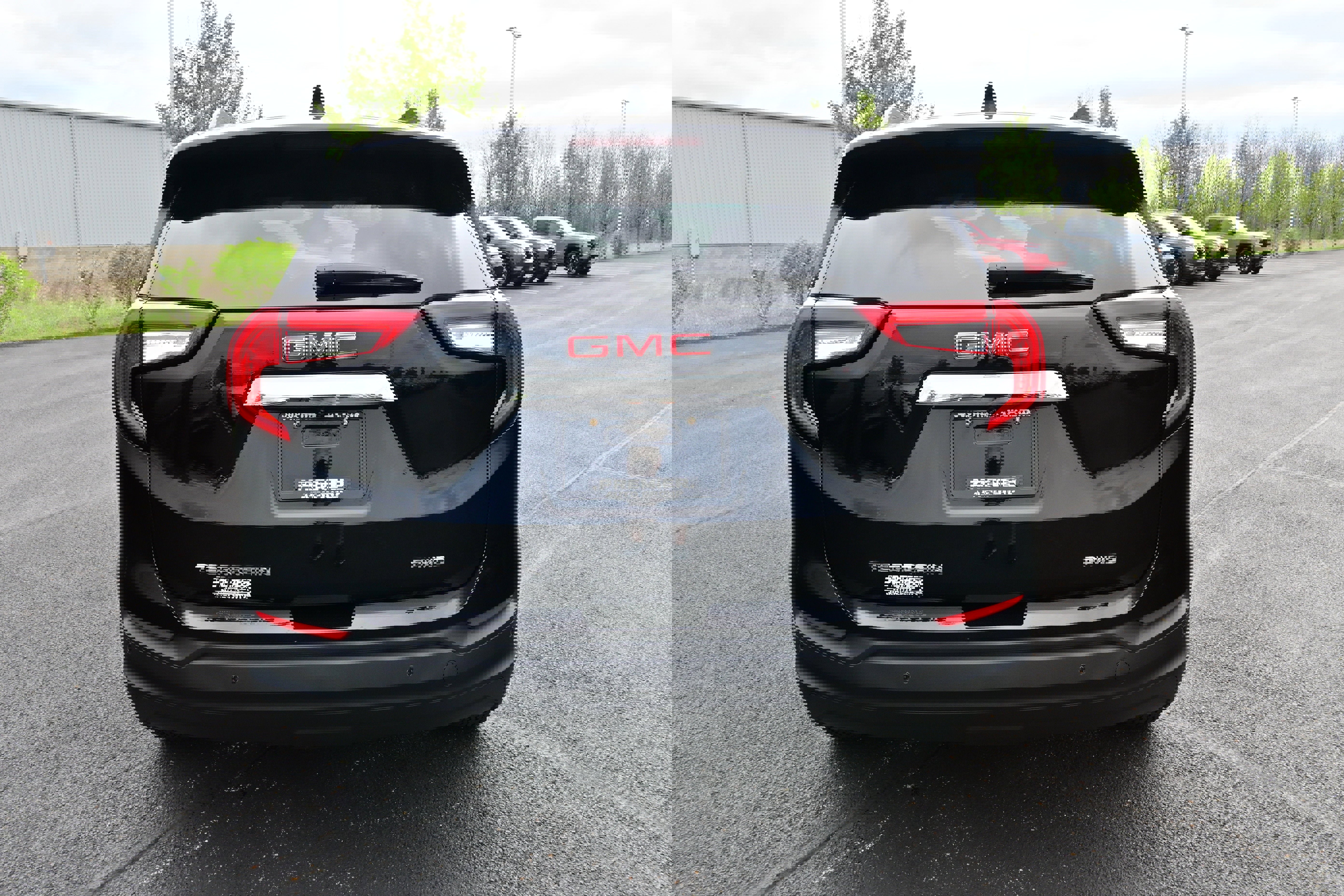 Used 2023 GMC Terrain SLE w/ Driver Convenience Package image 7