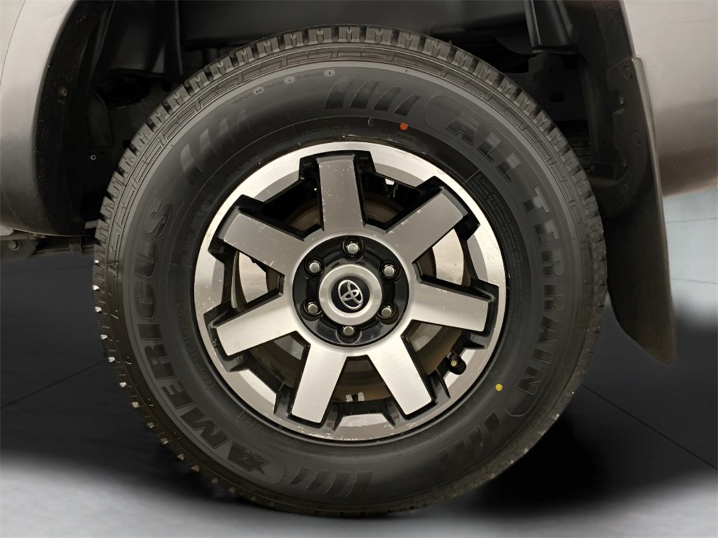 Used 2014 Toyota Tacoma PreRunner w/ SR5 Package image 21