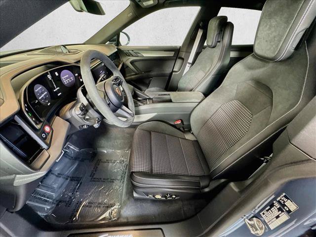 New 2026 Porsche Cayenne Electric AWD/4WD image 5