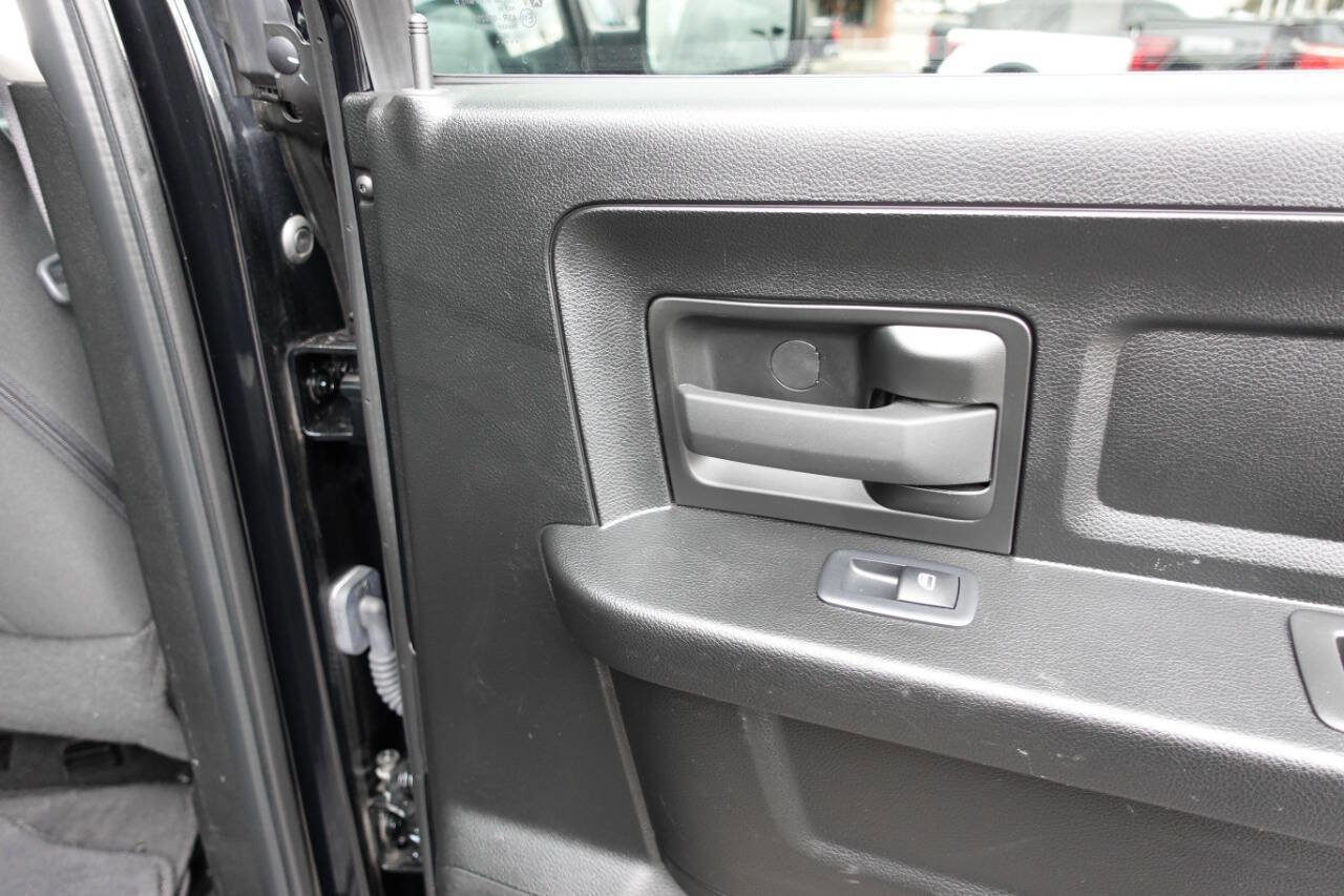 Used 2023 RAM 1500 Express w/ Wheel & Sound Group AWD/4WD image 29