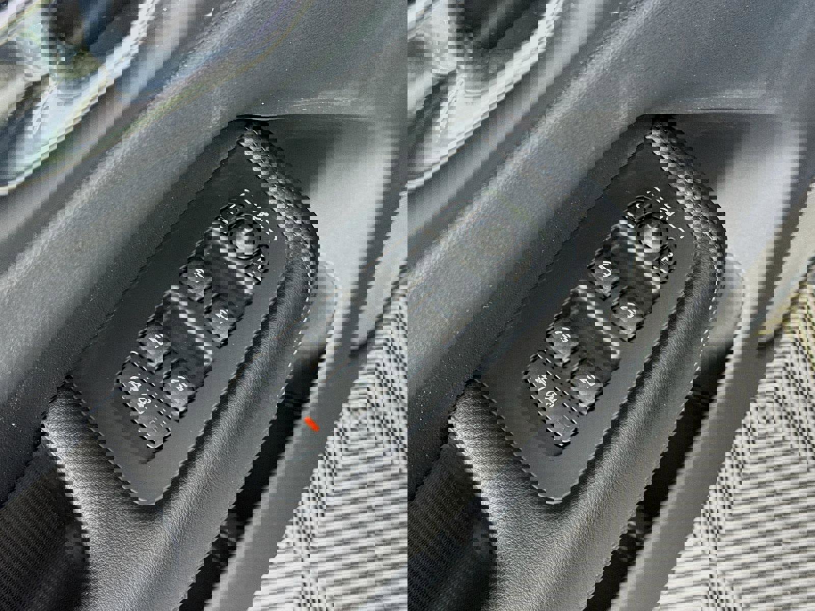 Used 2023 Volvo XC60 B5 Plus w/ Climate Package image 21