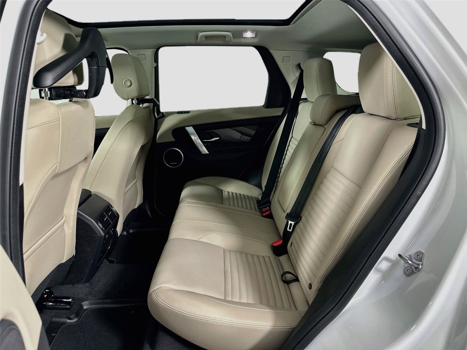 Certified 2025 Land Rover Discovery Sport S AWD/4WD image 15