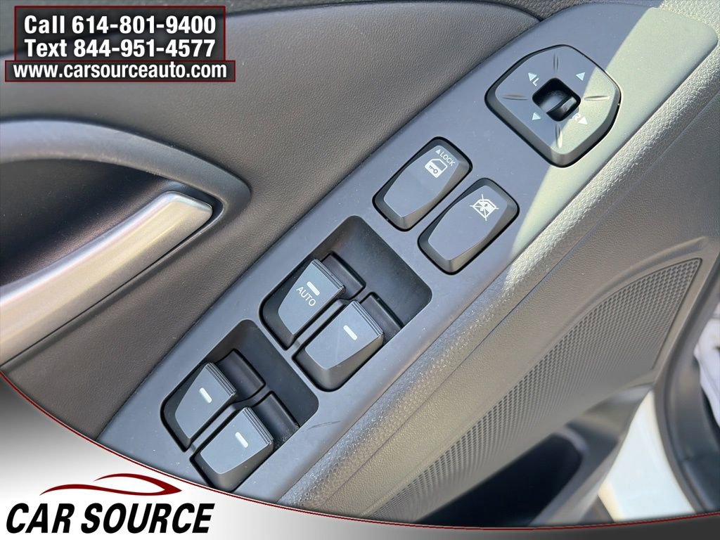 Used 2013 Hyundai Tucson GLS image 16