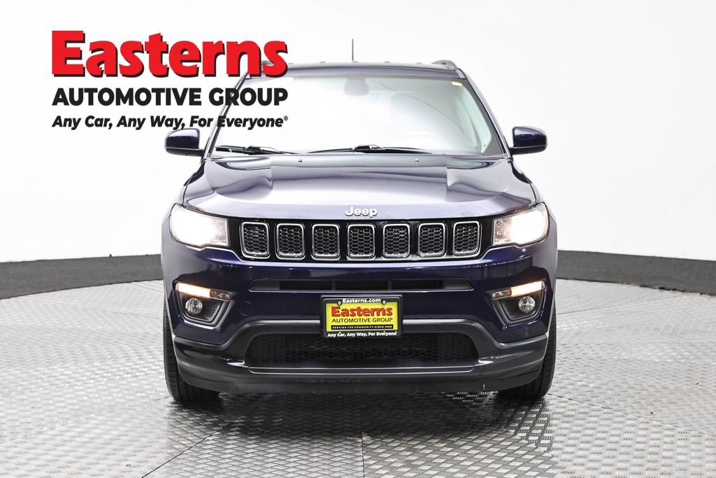 Used 2019 Jeep Compass Latitude FWD image 2