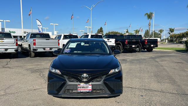 Used 2023 Toyota Camry SE image 9