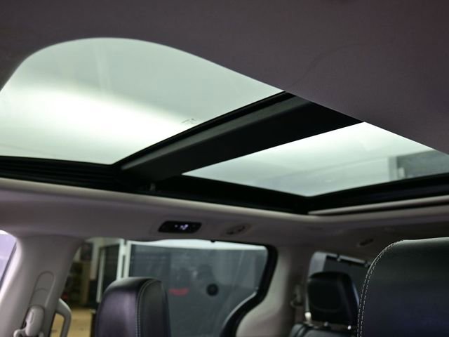 Used 2023 Chrysler Pacifica Limited FWD image 24