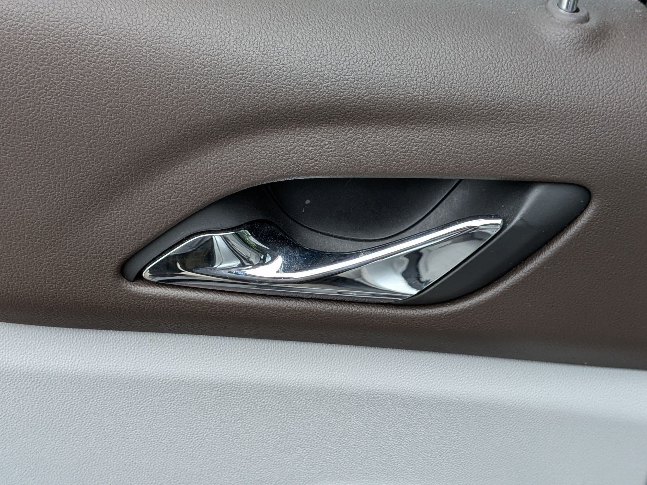 Used 2019 GMC Acadia SLT FWD image 30