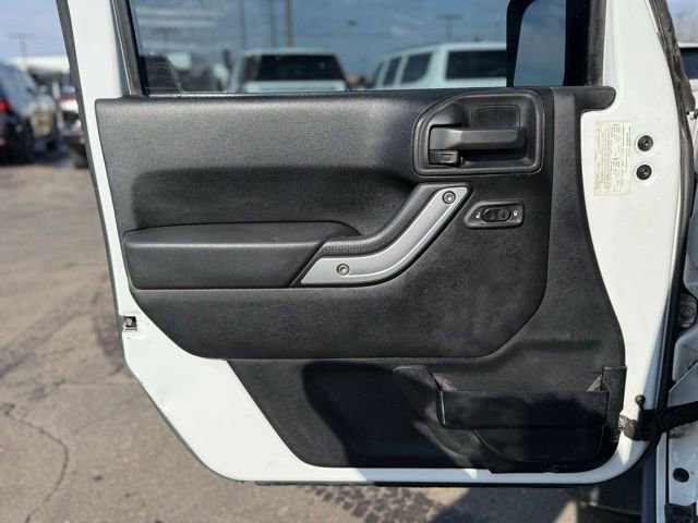 Used 2012 Jeep Wrangler Unlimited Sahara w/ Dual Top Group image 9