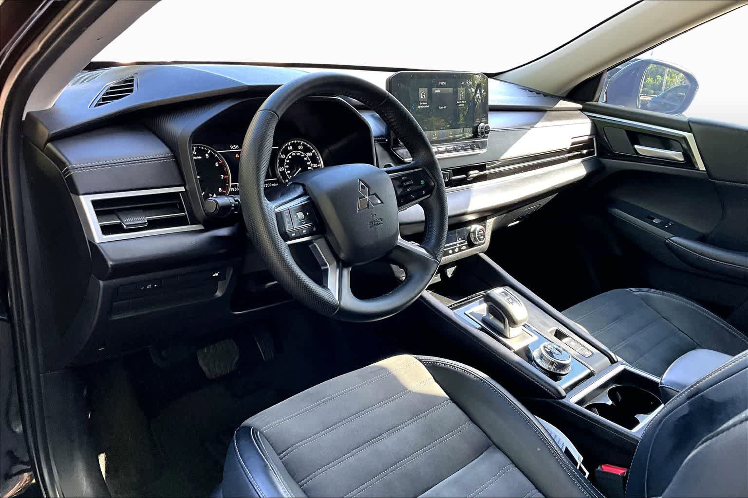 Used 2024 Mitsubishi Outlander SE FWD image 18