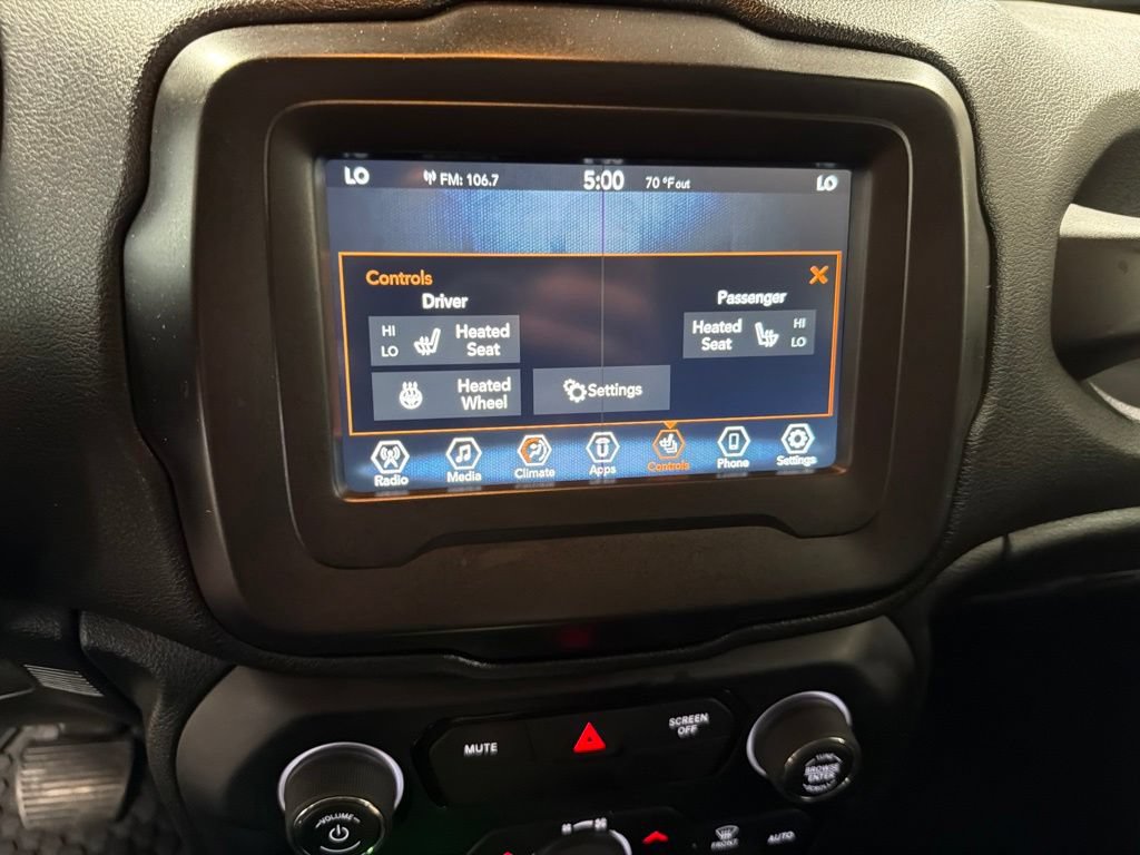 Used 2020 Jeep Renegade Latitude w/ Cold Weather Group AWD/4WD image 27