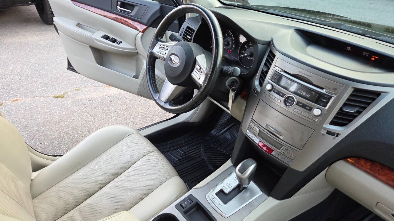 Used 2010 Subaru Outback 2.5i Limited AWD/4WD image 47