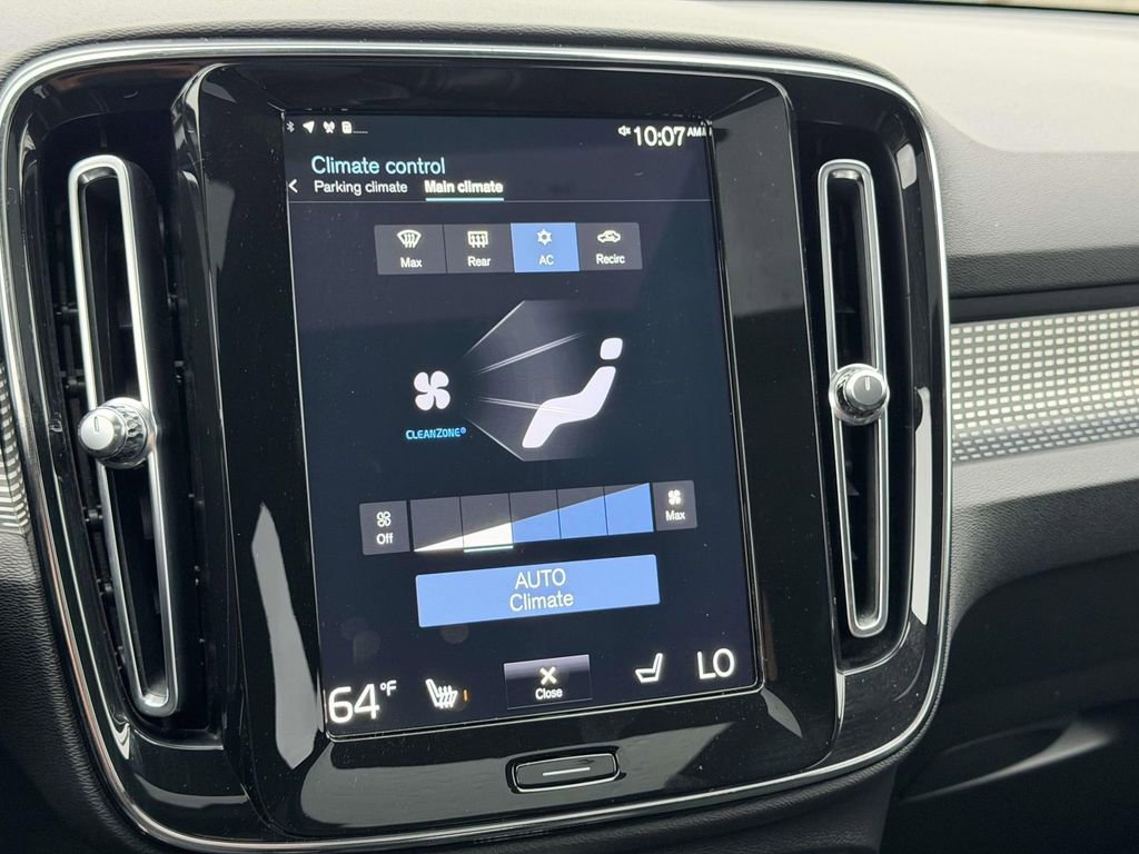 Used 2021 Volvo XC40 T5 R-Design w/ Advanced Package image 5