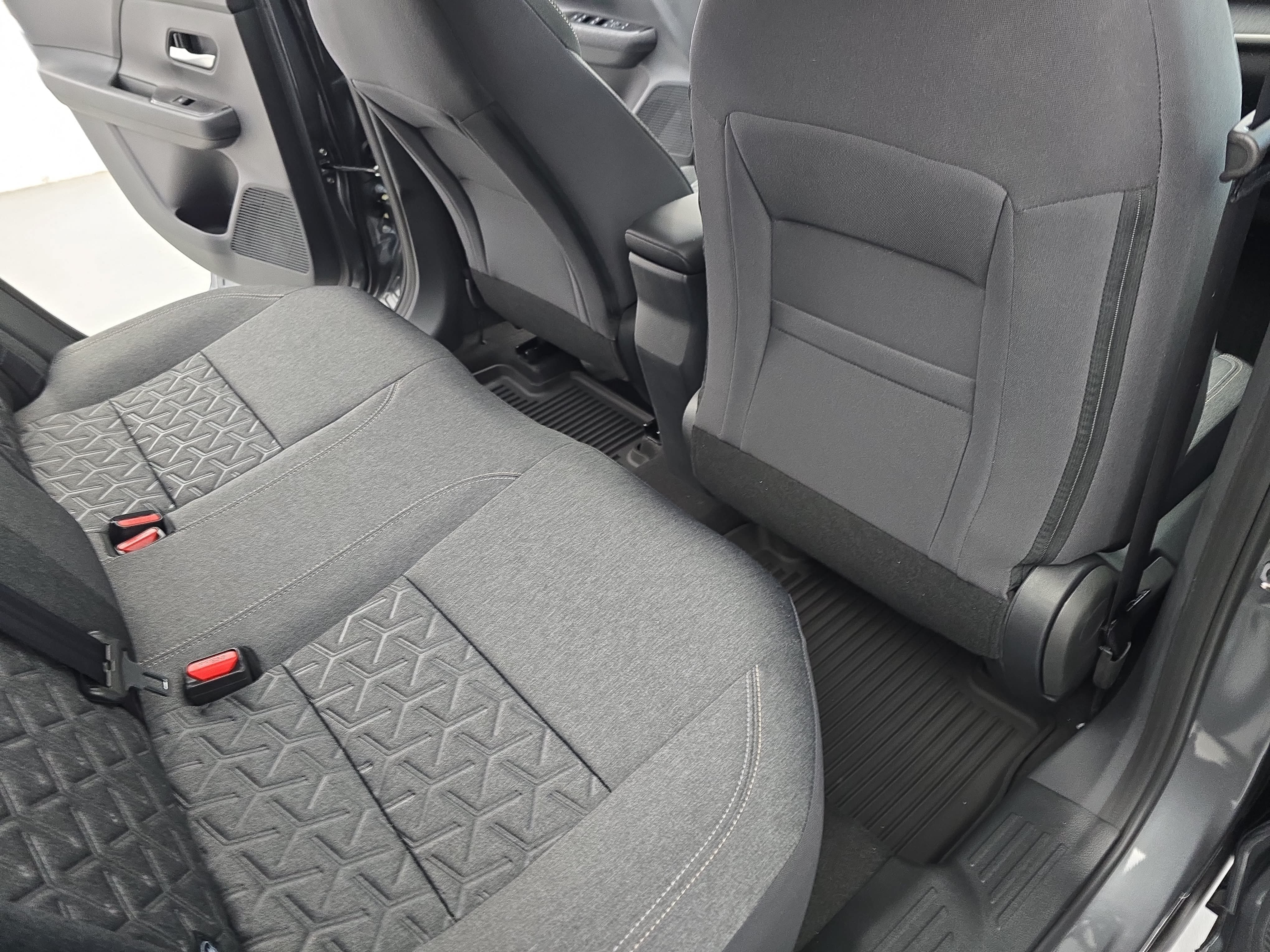 New 2026 Nissan Kicks SV w/ SV Premium Package FWD image 11