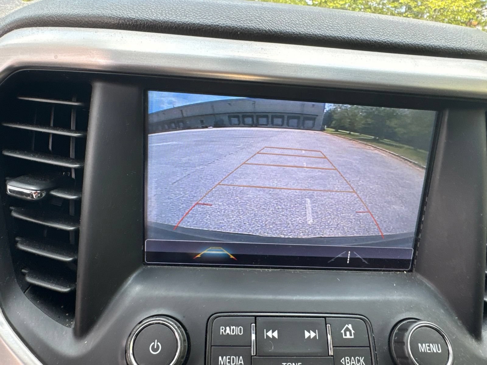Used 2018 GMC Acadia SLT FWD image 21