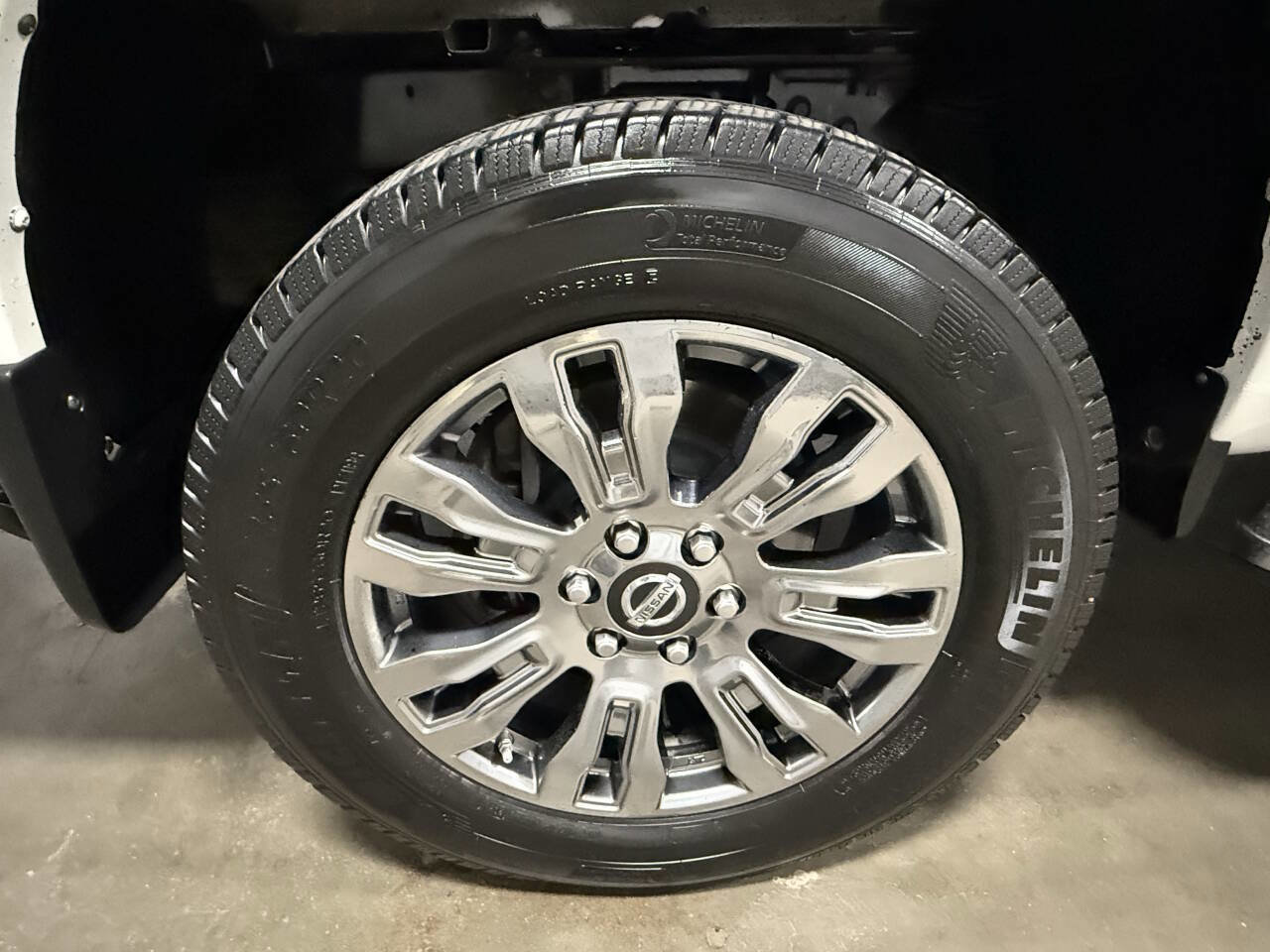 Used 2019 Nissan Titan SL w/ Texas Titan Edition image 6