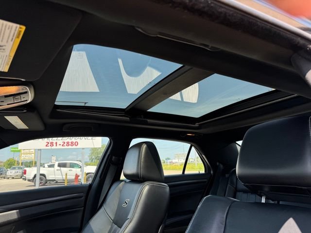 Used 2014 Chrysler 300 S AWD/4WD image 7