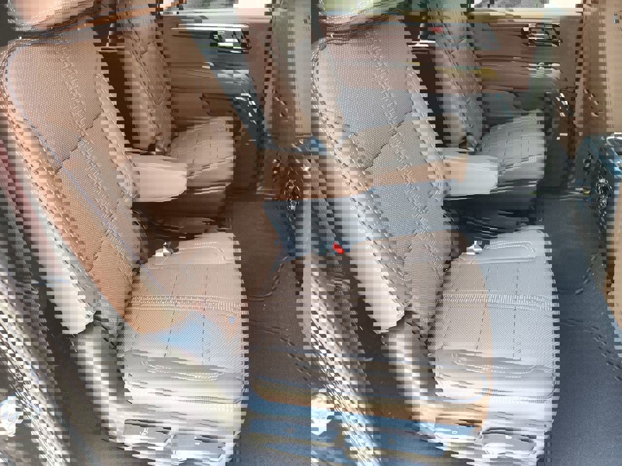 New 2025 Chevrolet Suburban High Country image 63