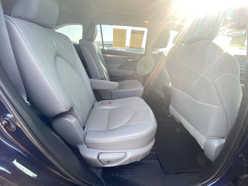 Used 2021 Toyota Highlander Platinum AWD/4WD image 27