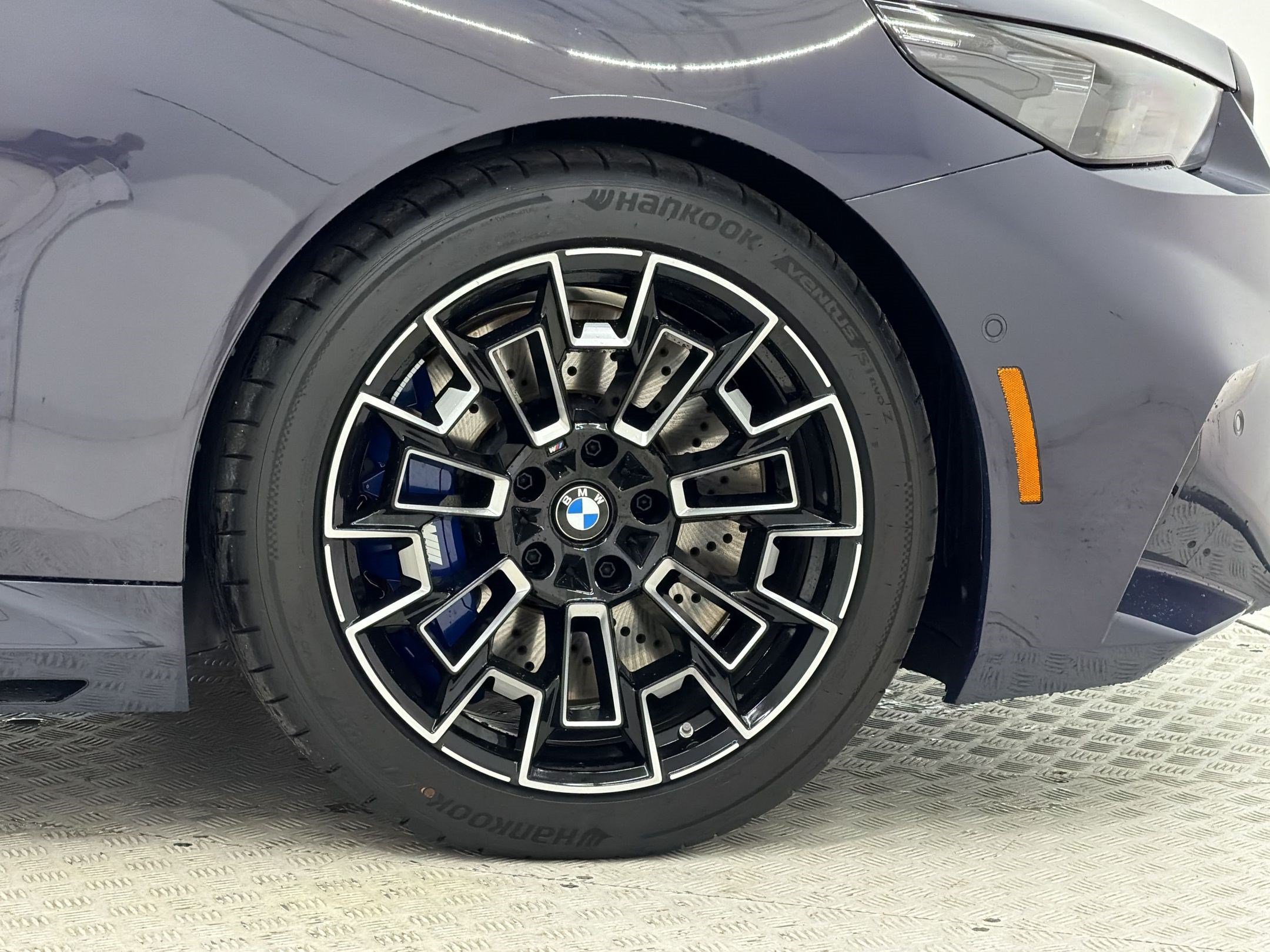 New 2027 BMW M5 w/ Executive Package AWD/4WD image 13
