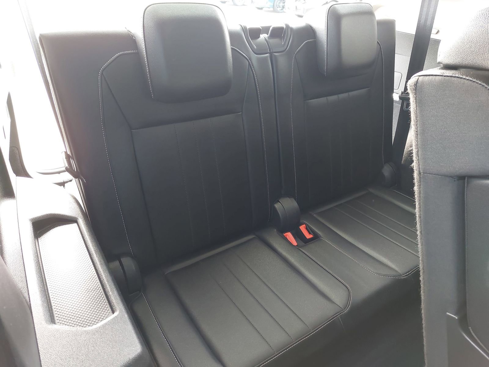 Used 2022 Volkswagen Tiguan SE image 12