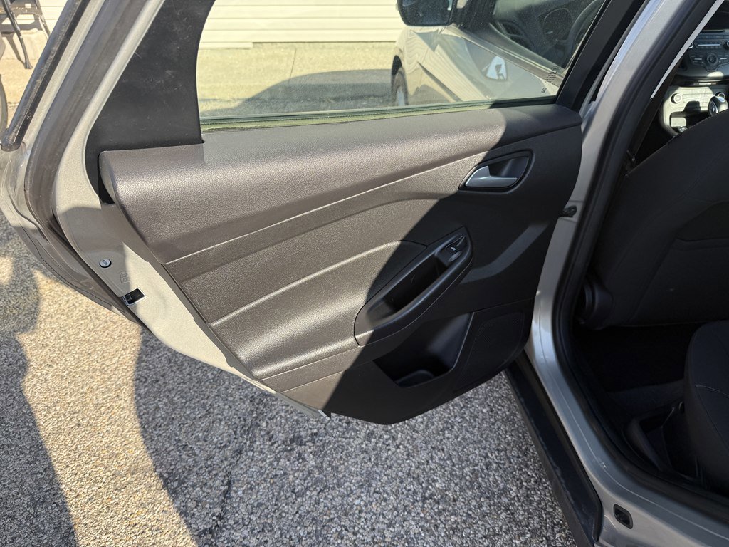 Used 2015 Ford Focus SE image 15