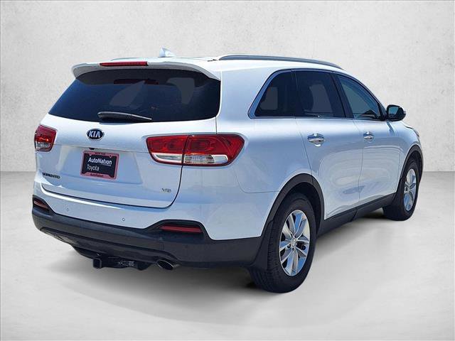Used 2017 Kia Sorento LX w/ LX V6 Convenience Package FWD image 5