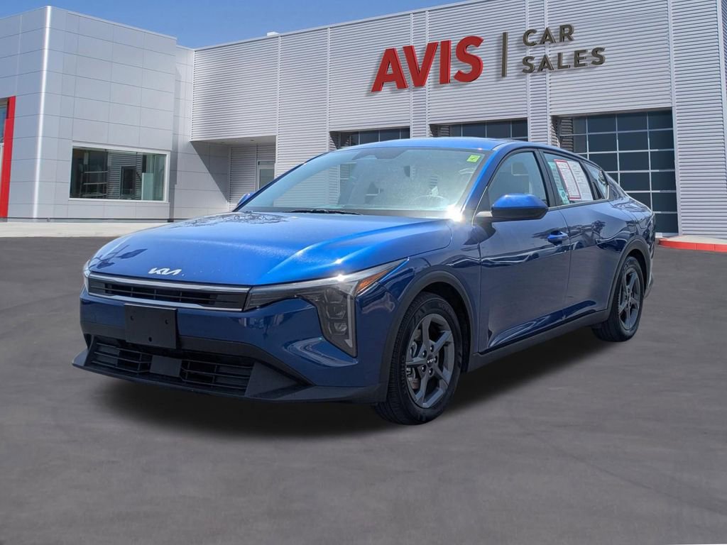 Used 2025 Kia K4 LXS image 1