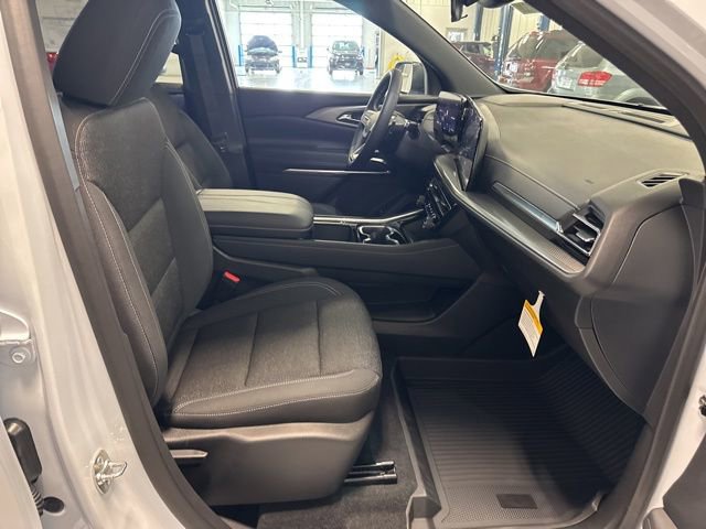 New 2026 Chevrolet Traverse LT w/ LPO, Floor Liner Package AWD/4WD image 21