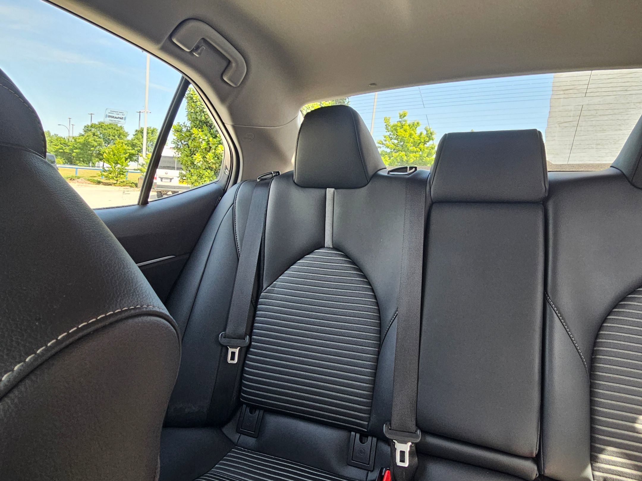 Used 2020 Toyota Camry SE w/ Convenience Package image 24