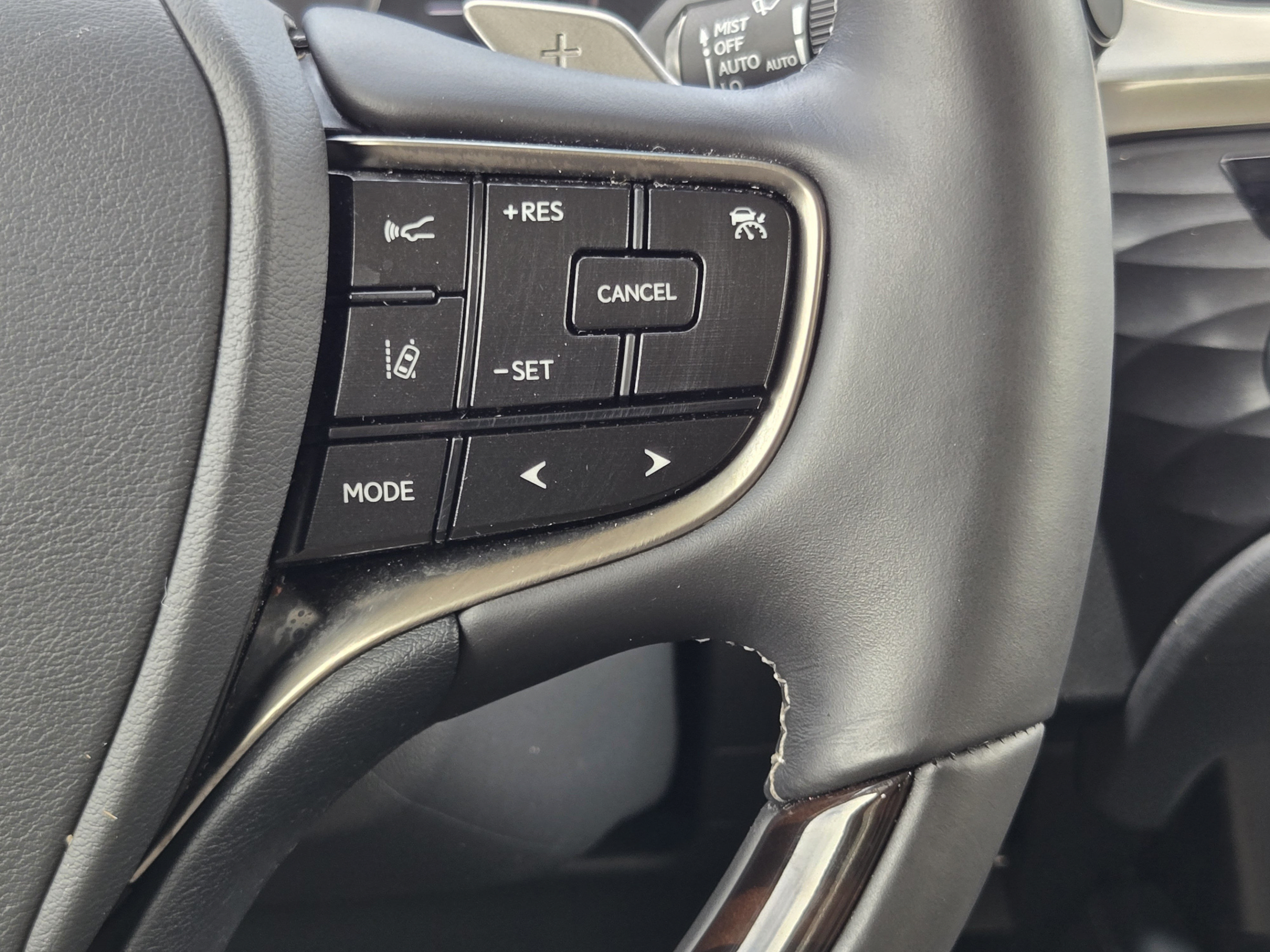 Used 2020 Lexus ES 300h w/ Premium Package FWD image 26