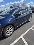 Used 2017 Chrysler Pacifica Touring-L Plus w/ Tire & Wheel Group FWD image 1