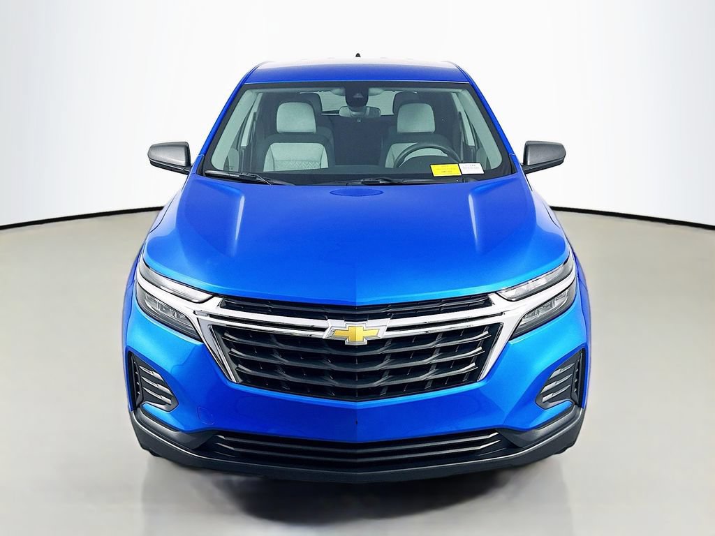 Used 2024 Chevrolet Equinox LS w/ LS Convenience Package FWD image 2