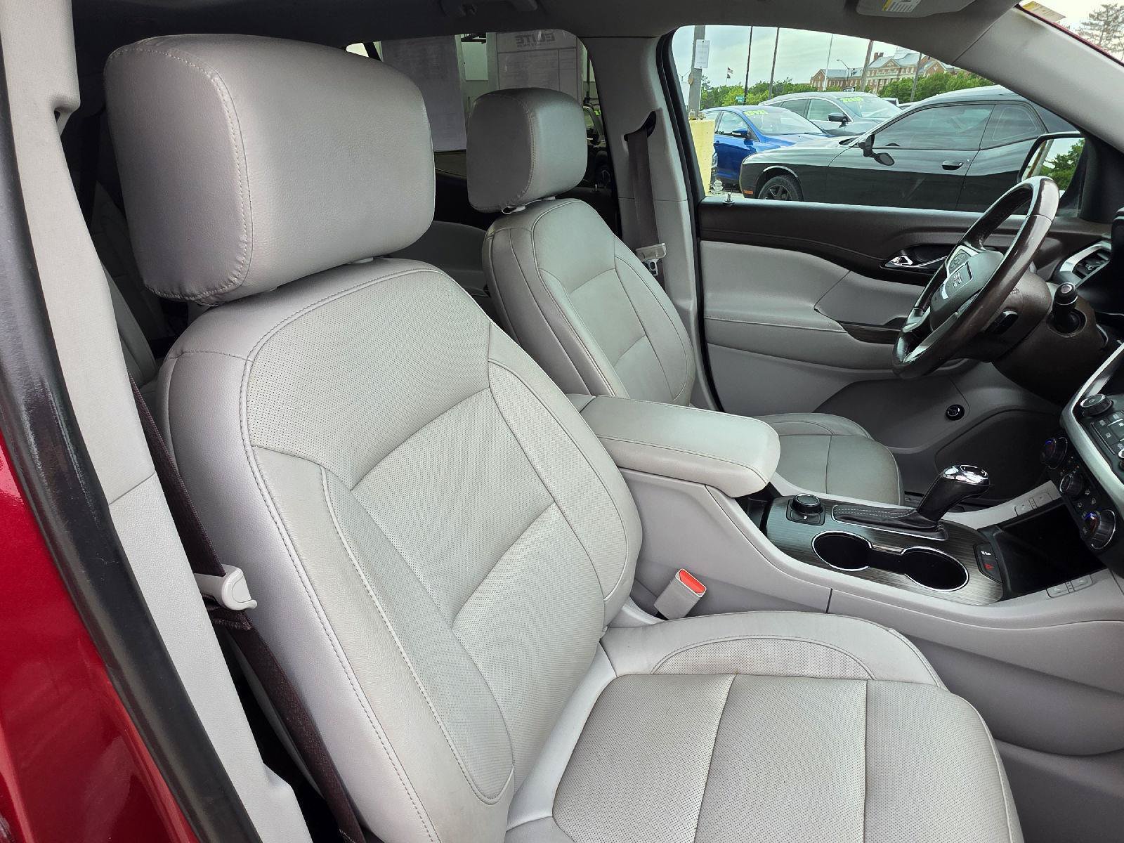 Used 2019 GMC Acadia SLT FWD image 33