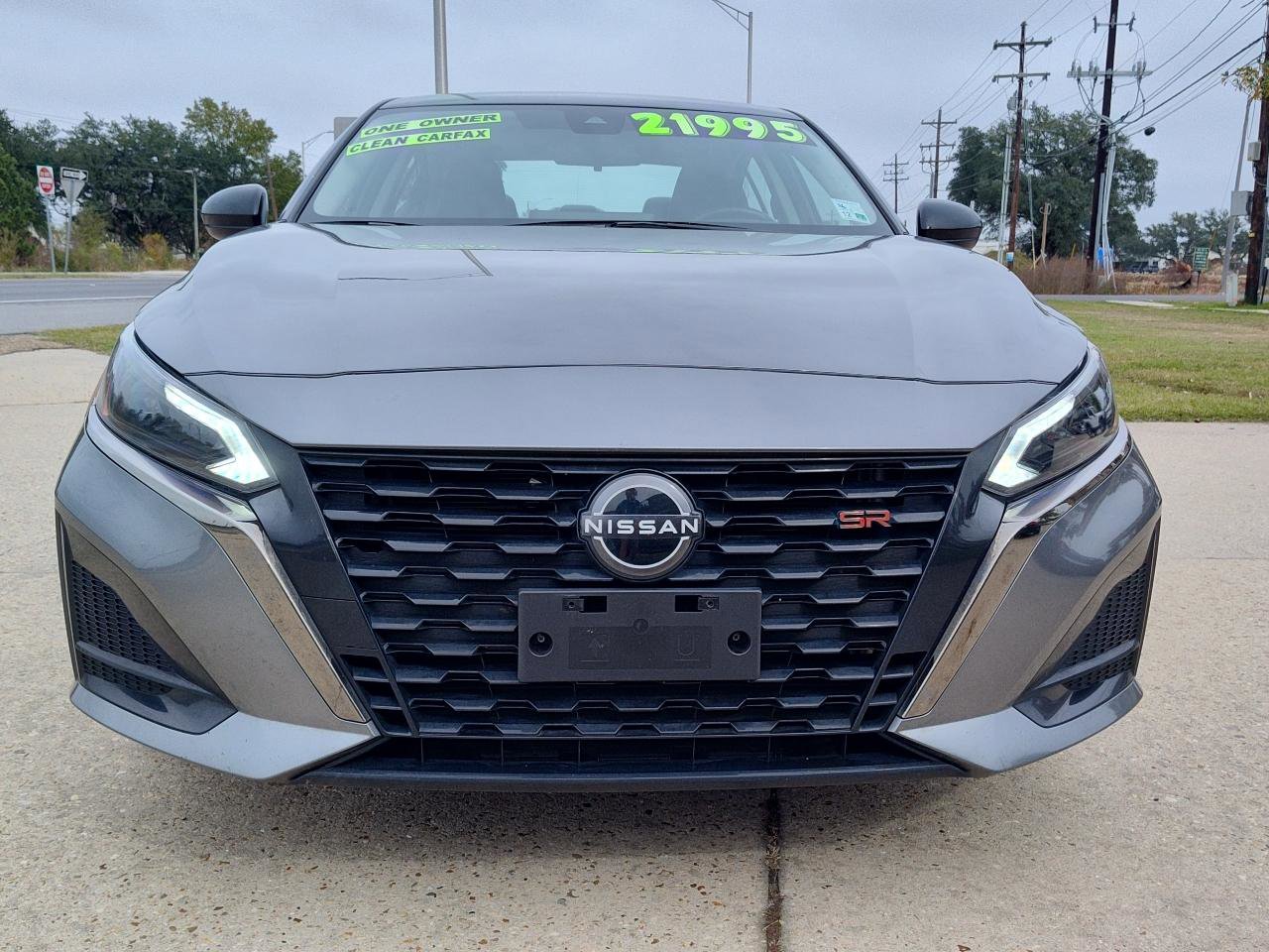 Used 2024 Nissan Altima 2.5 SR w/ SR Premium Package FWD image 10