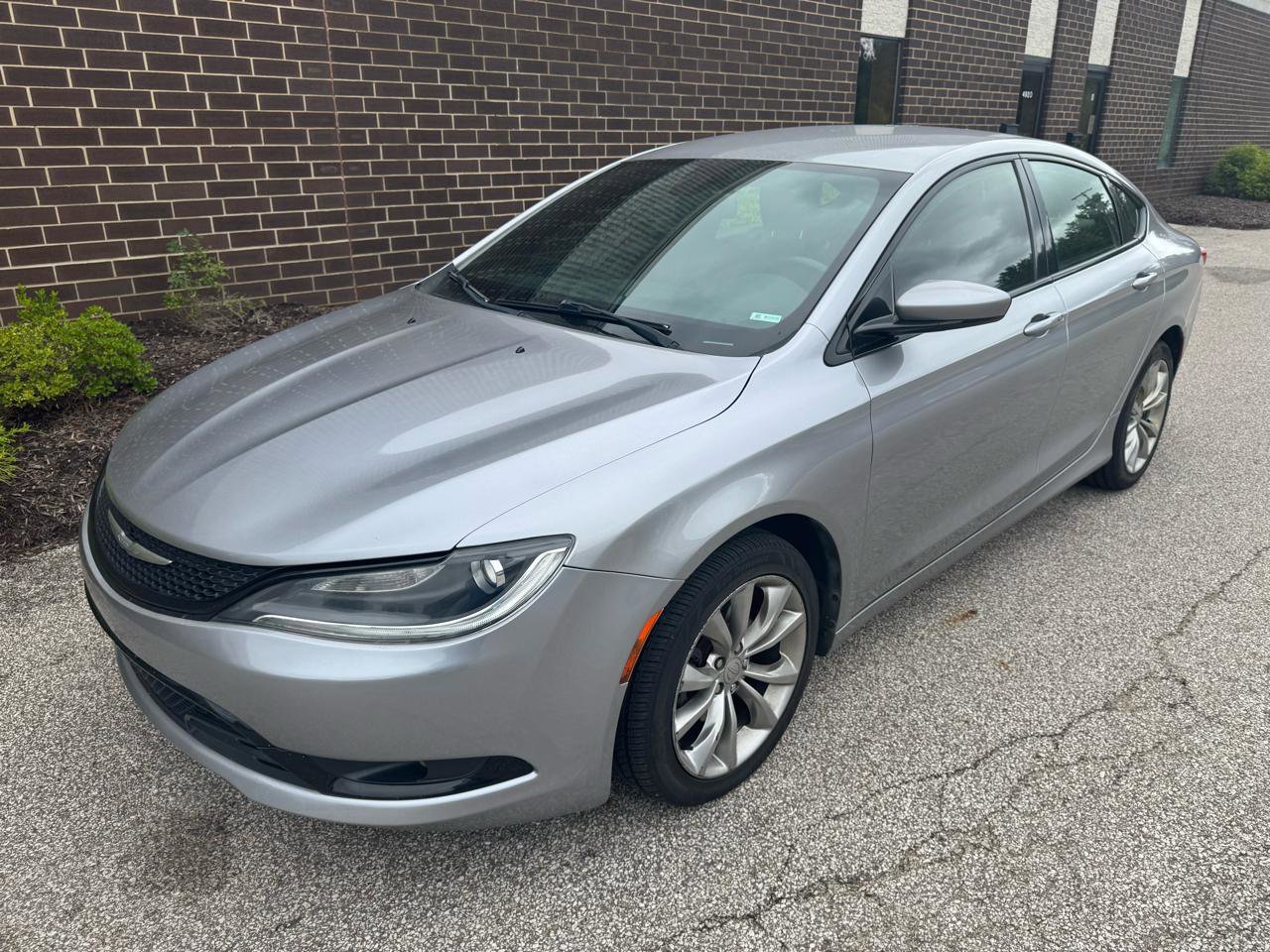 Used 2015 Chrysler 200 S image 23