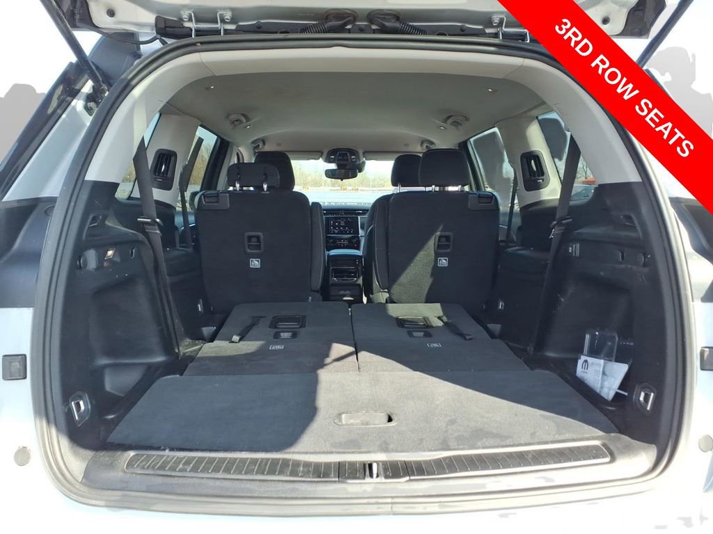 Used 2023 Jeep Grand Cherokee L Laredo image 12