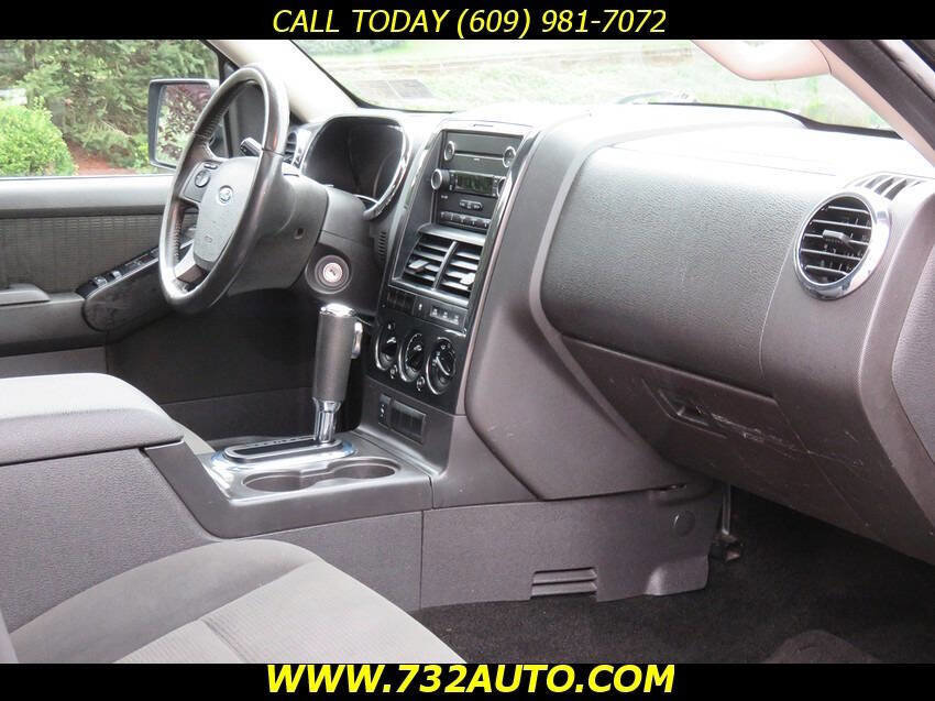 Used 2009 Ford Explorer XLT AWD/4WD image 6