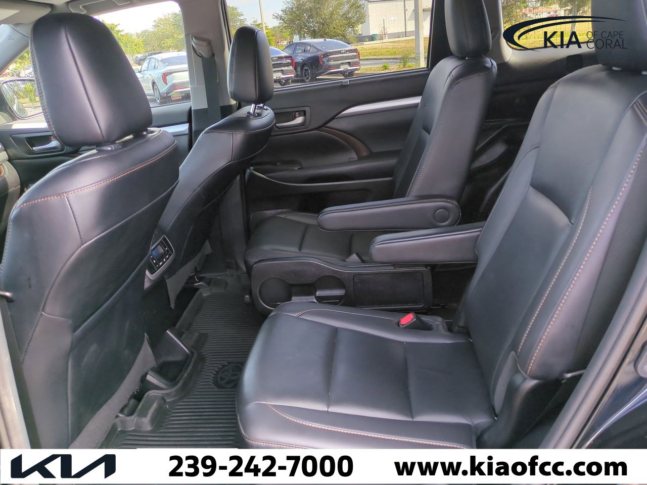 Used 2019 Toyota Highlander XLE image 12