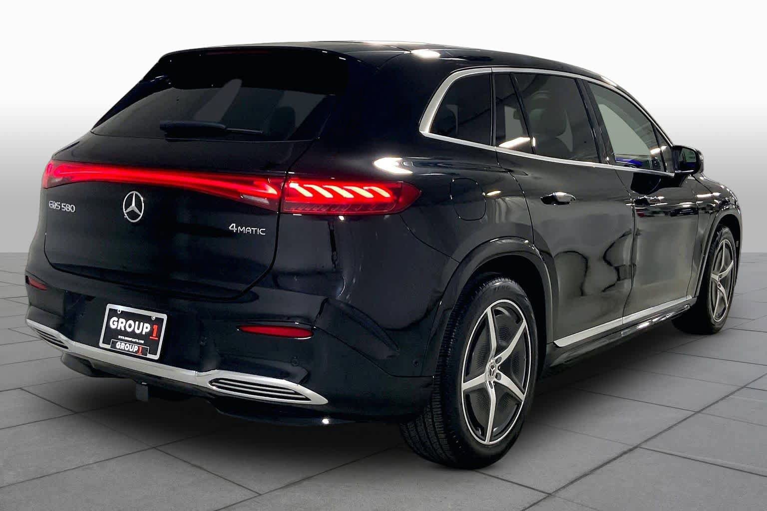 Used 2023 Mercedes-Benz EQS 580 4MATIC SUV image 12