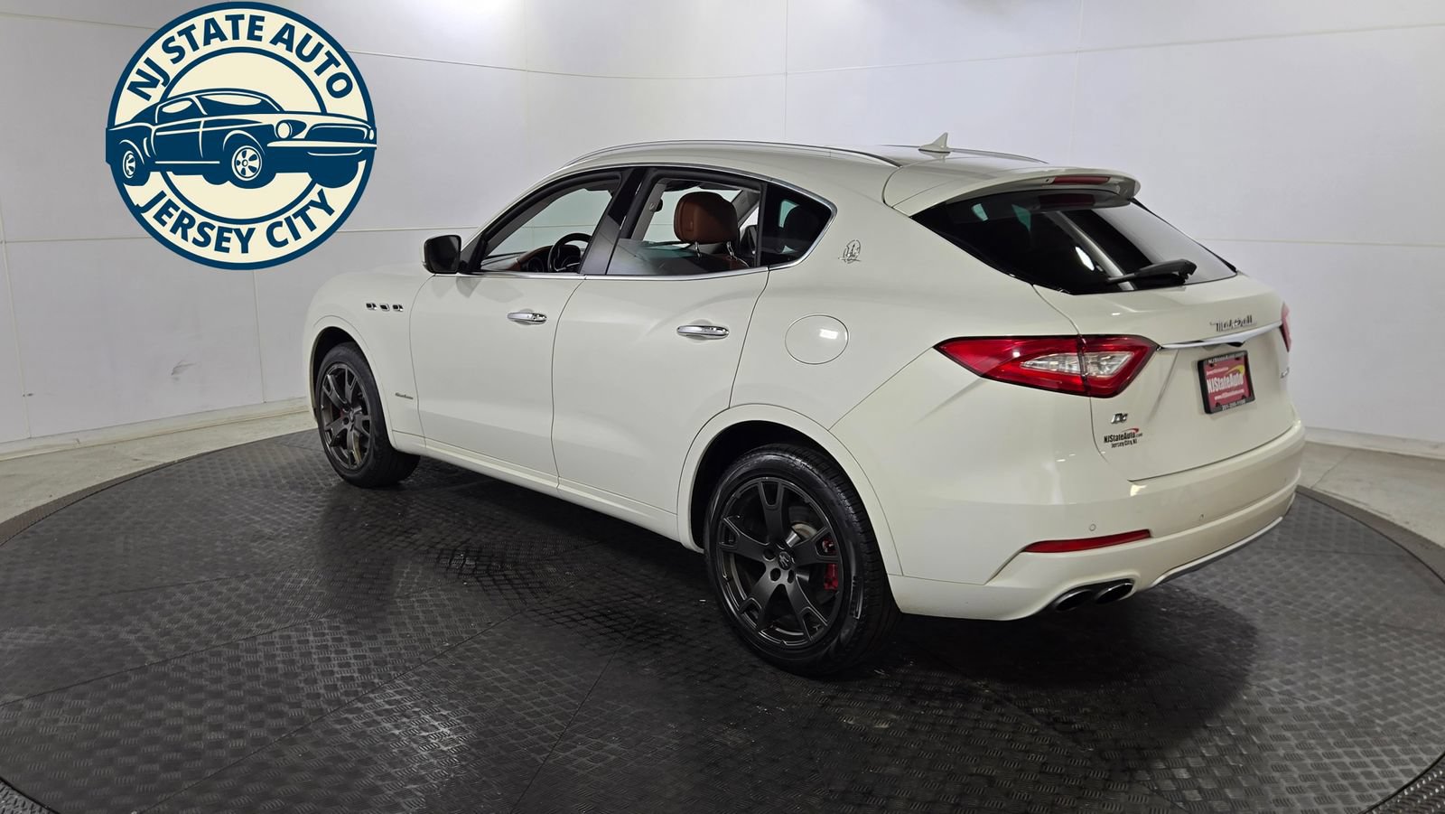 Used 2019 Maserati Levante GranLusso AWD/4WD image 5