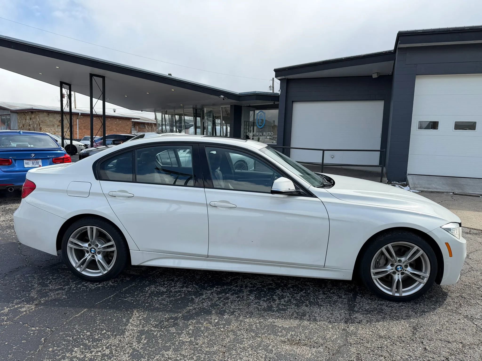 Used 2018 BMW 340i xDrive 340i xDrive Sedan 4D w/ Premium Package image 9
