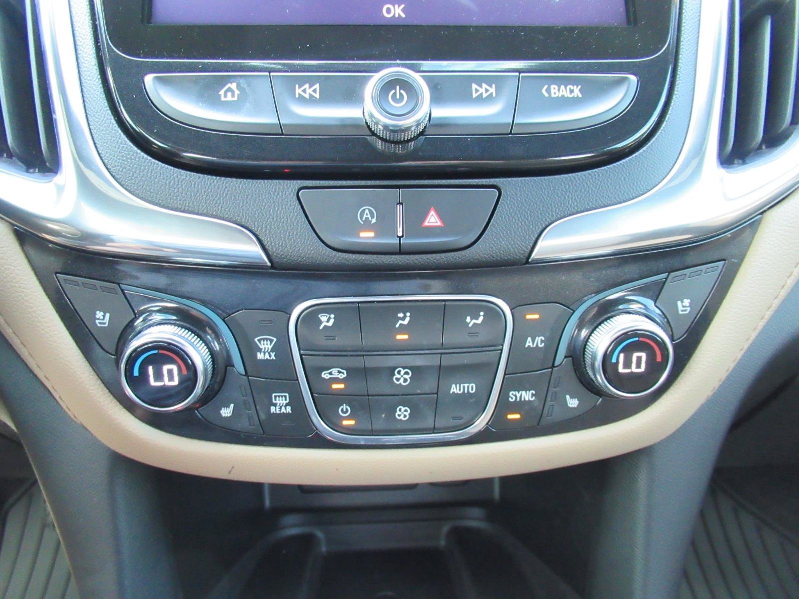 Used 2022 Chevrolet Equinox Premier AWD/4WD image 31